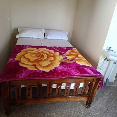 Oyo 8206 K J Residency Hotel Мисор Екстериор снимка