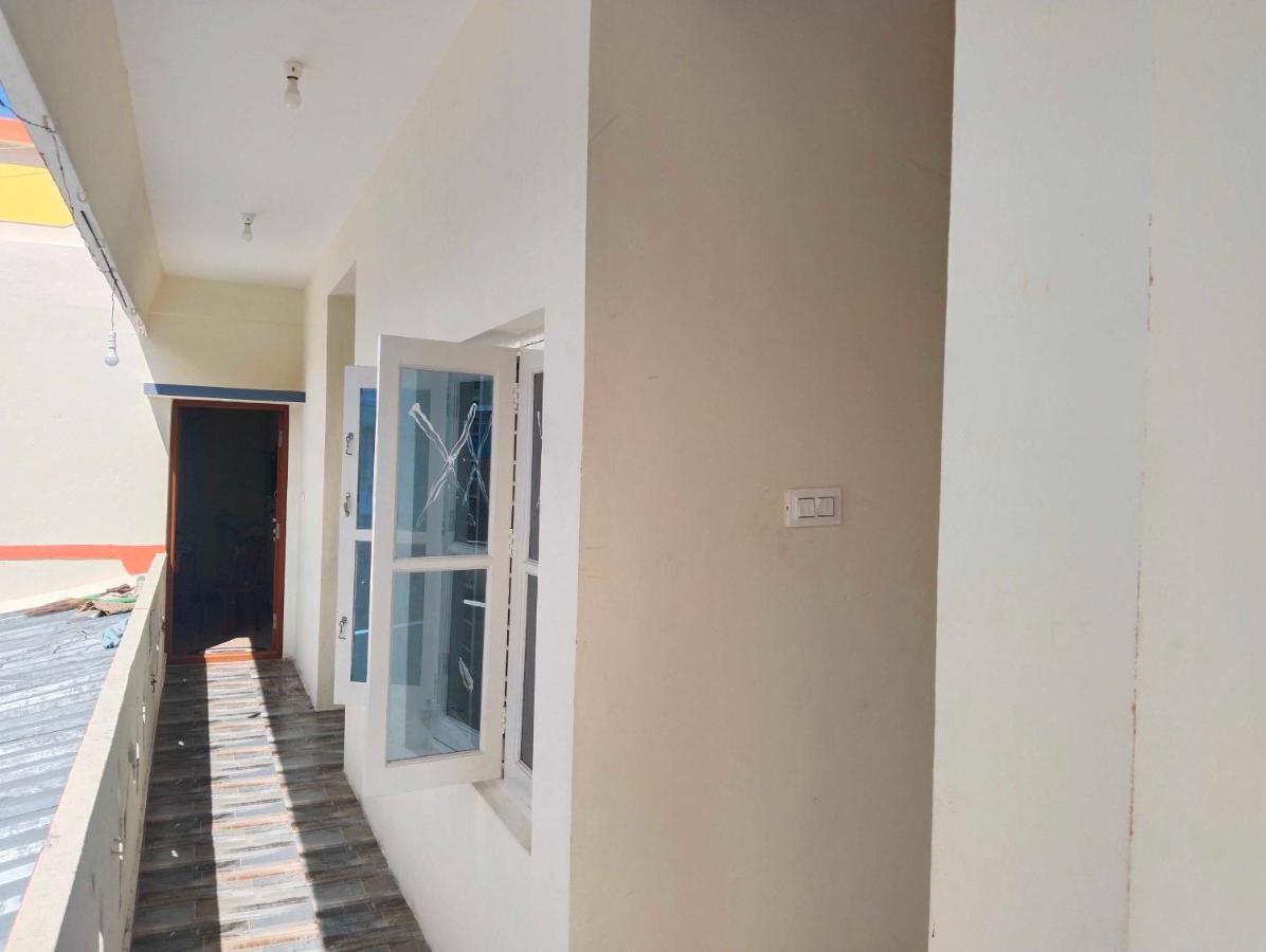 Oyo 8206 K J Residency Hotel Мисор Екстериор снимка